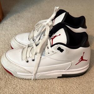 Nike Kids White and Red Sneakers with Black Accents